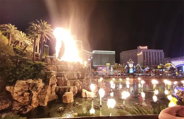 Volcano Show, Nevada, United States, Things to do in Las Vegas