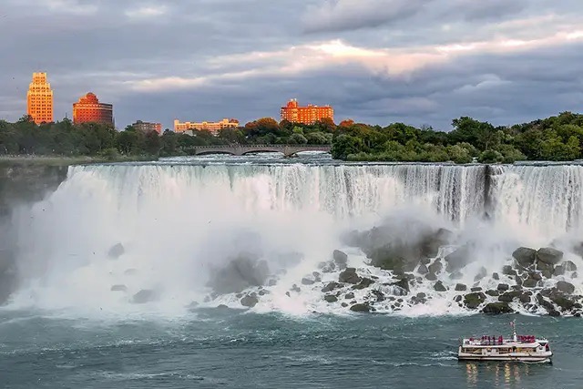 Niagara Jet Adventures, Niagara Falls State Park, NY, United States, Niagara Falls Park Guide