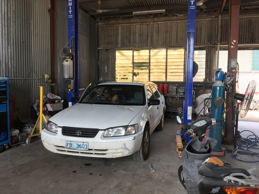 Car maintenance in Darwin
