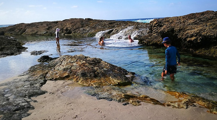 Moreton Island Tour - Champagne Pools QLD Australia
