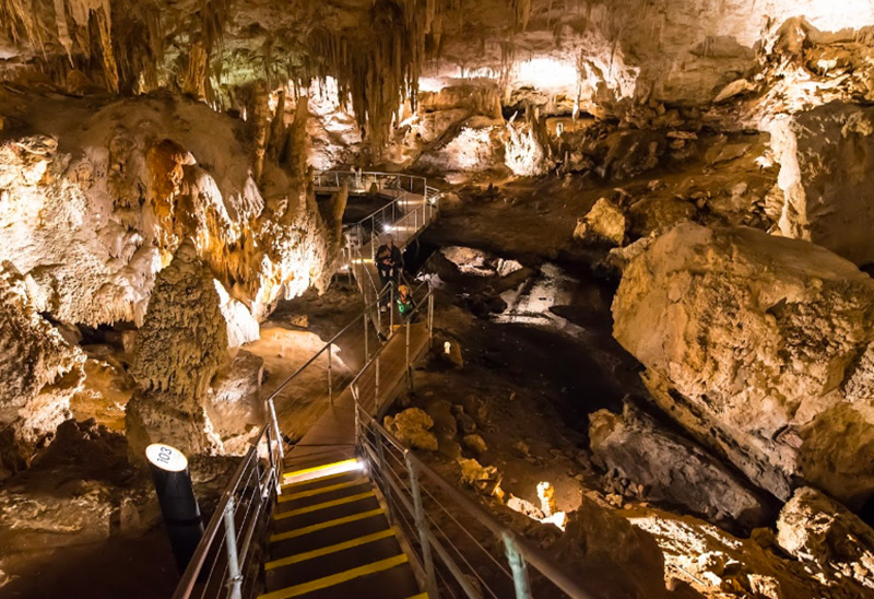 Mammoth Cave WA Australia