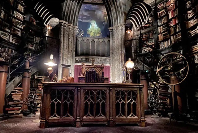 The Wizarding World of Harry Potter, Los Angeles, CA, United States, Universal Studios Hollywood Tour Guide