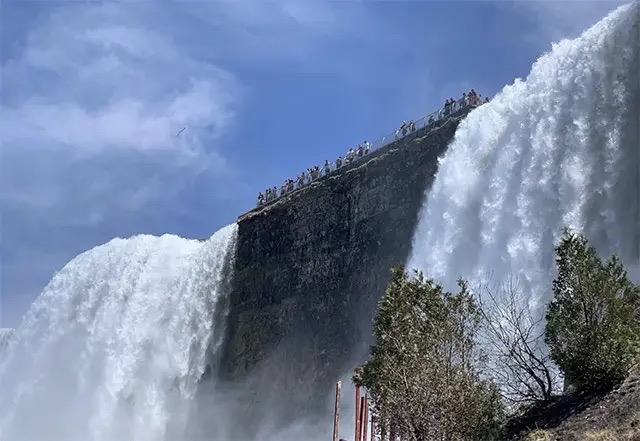 Cave of the Winds on Goat Island, Niagara Falls State Park, NY, United States, Niagara Falls Park Guide